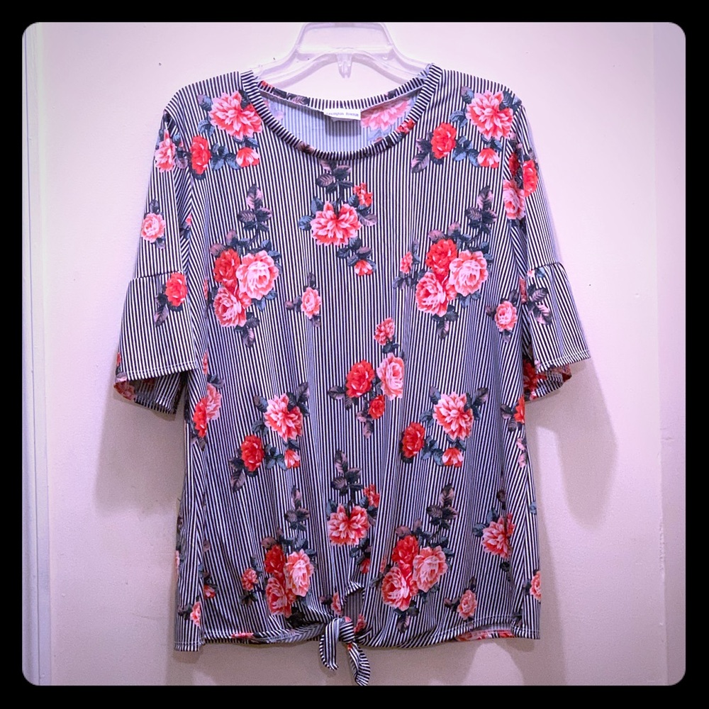 👚Lexington Avenue👚 Striped and flowered blouse!!